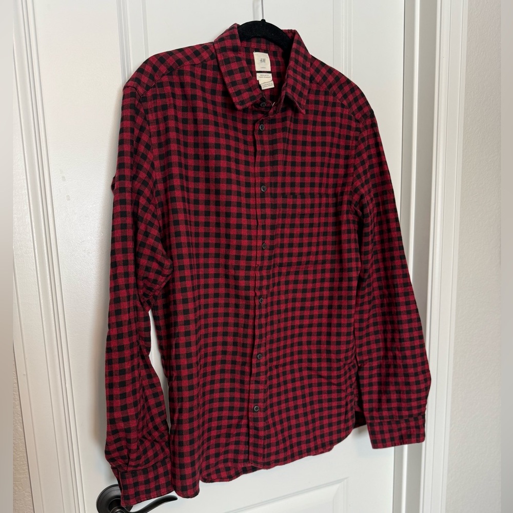 H&M Red and Black Plaid Men's button down shirt